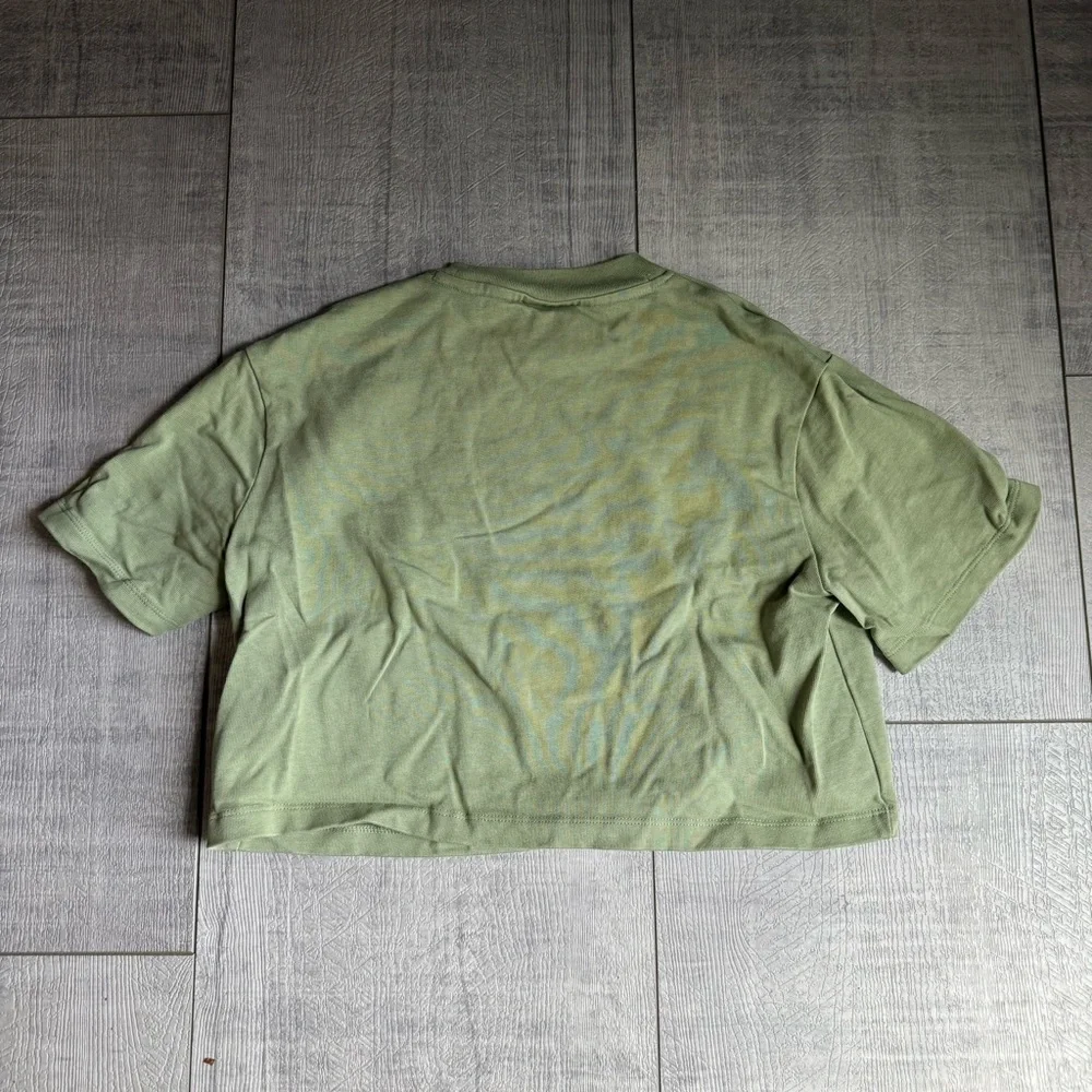 Nike Boxy Cropped T-Shirt
